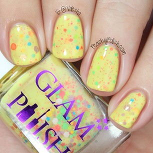 @glampolish_ "BA-NA-NA!" is on the blog! Check it out at PeachyPolish.com!