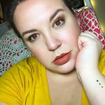  Thanksgiving makeups! Fall is my favorite time for makeup, warm browns, terracotta and reds. Swoon! Eyes: @juviasplace Masquerade Palette and @urbandecaycosmetics Naked Ultimate Basics Lips: @beautybakeriemakeup Ginger Snap Happy Thanksgiving y'all! #urbandecay #beautybakerie #juviasplace #makeup #wakeupandmakeup #fotd 