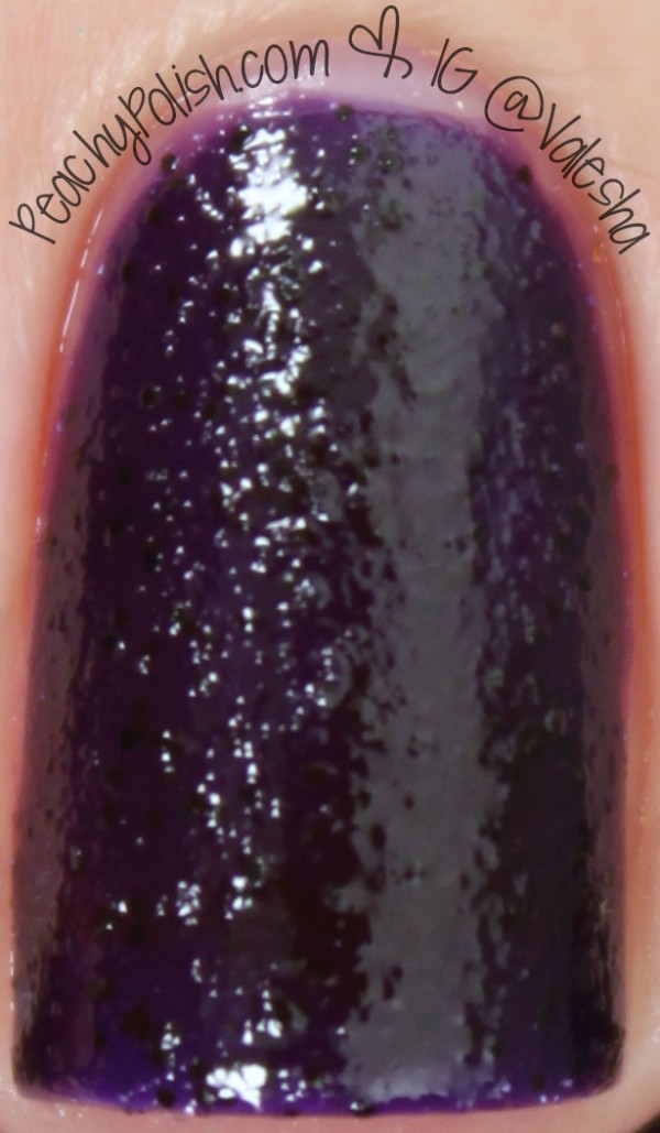OPI Vesper - Peachy Polish