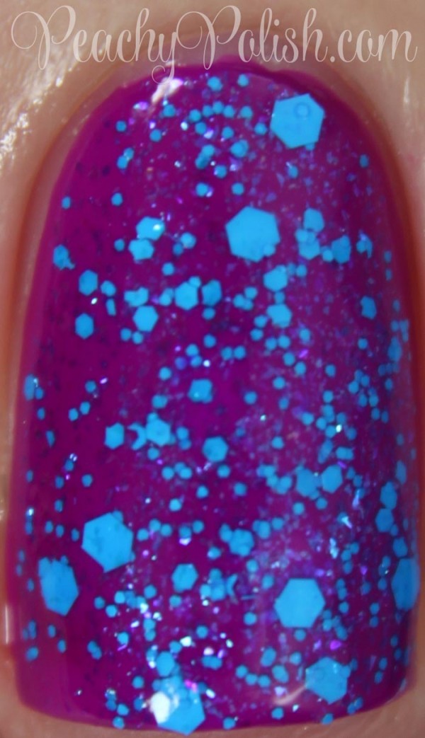 Laquerlicious At The Lake | Peachy Polish